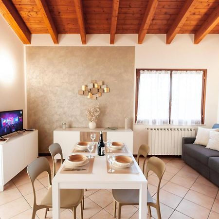 Dora'S Apartment Desenzano del Garda Exterior foto
